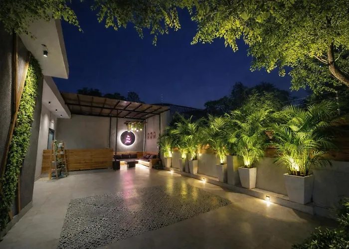 The Cozy Chaos - Spa Jacuzzi -Private Terrace - Taj Mahal