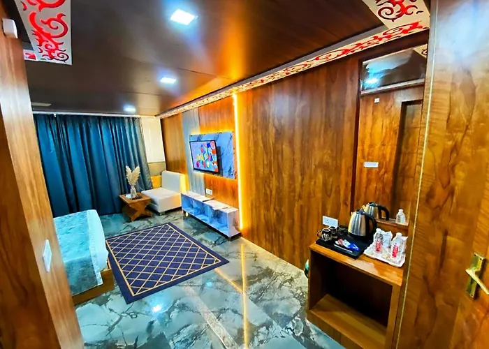Rich Grand Hotel